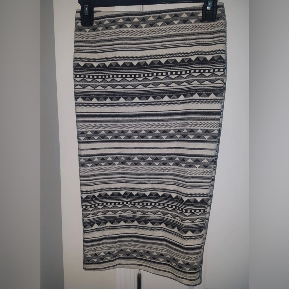 juniors A. Byer brand pencil skirt tribal print size small new
